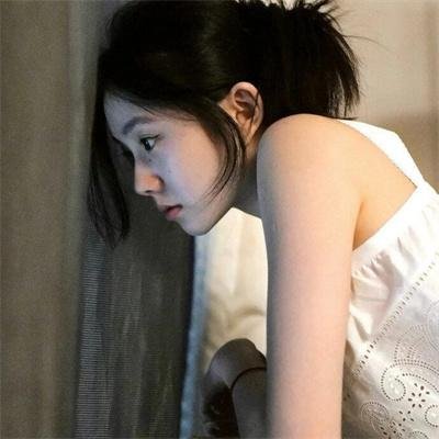 情枭的黎明 海报