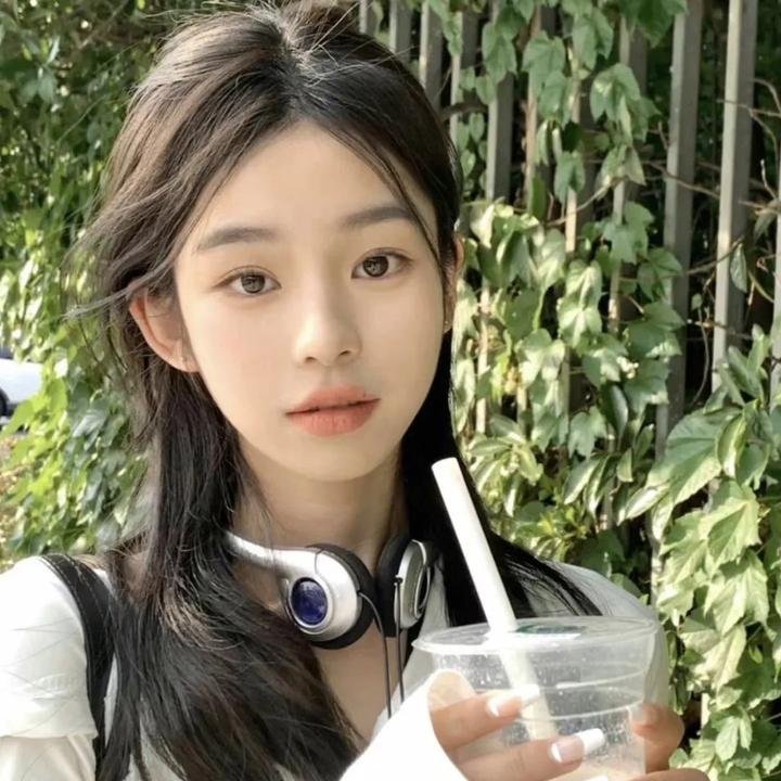 就爱你的谎 海报